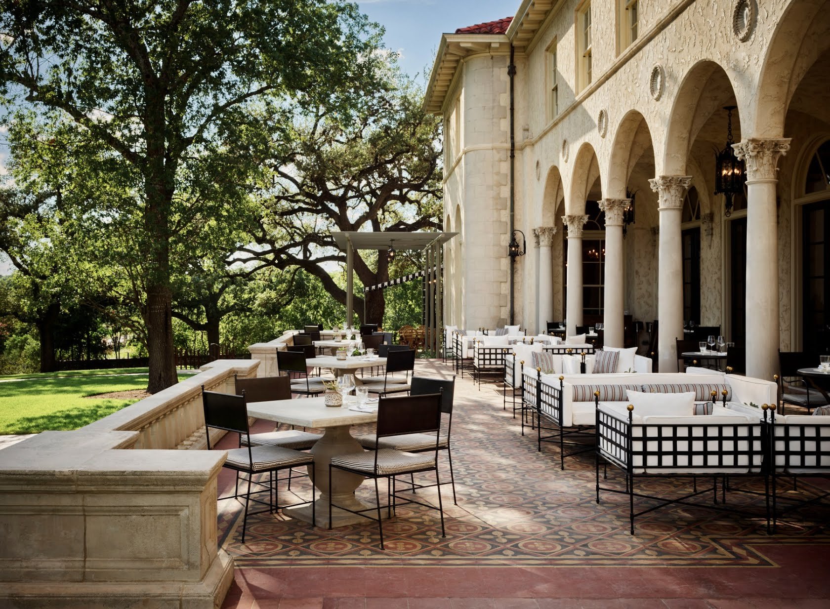 Commodore Perry Estate | Public Areas